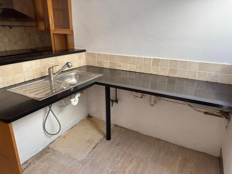To Let 3 Bedroom Property for Rent in Sea Point Western Cape